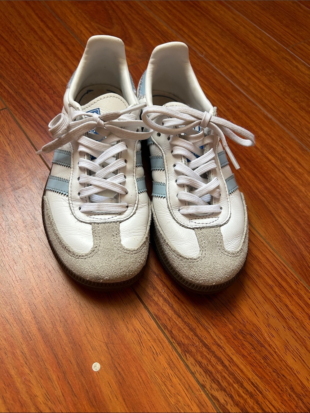 Girls size 1.5 US. Adidas sneakers